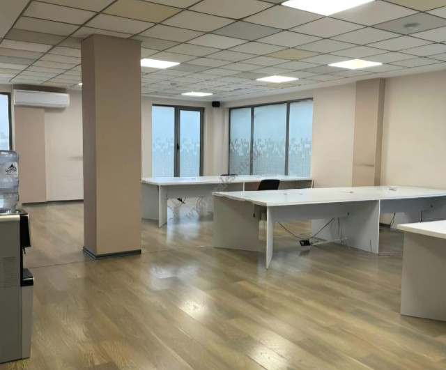 Office space for rent in Dibres Street in Tirana, Albania  (TRR-114-52b)